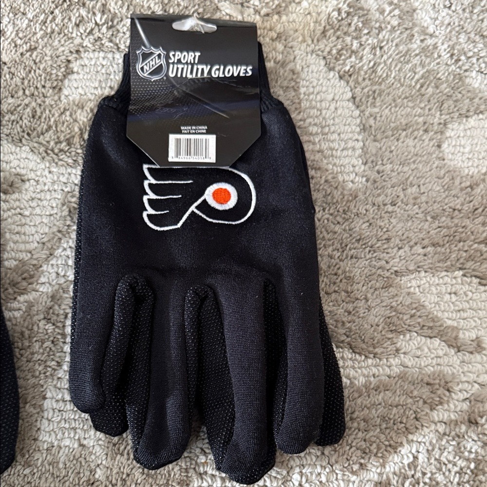 NHL Philadelphia Flyers Black Sport Utility Gloves with Logo